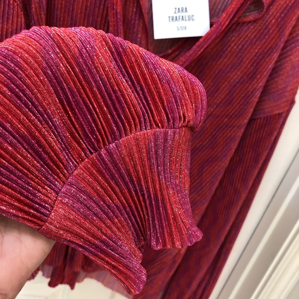 Zara Trafaluc dressy blouse with pink sizzle! Sz S - Picture 15 of 16